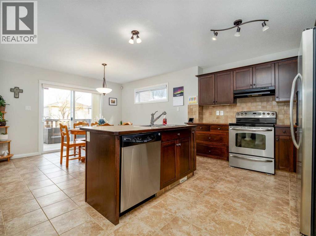 1601 Coalbanks Boulevard W, Lethbridge, Alberta  T1J 4H6 - Photo 10 - A2290655