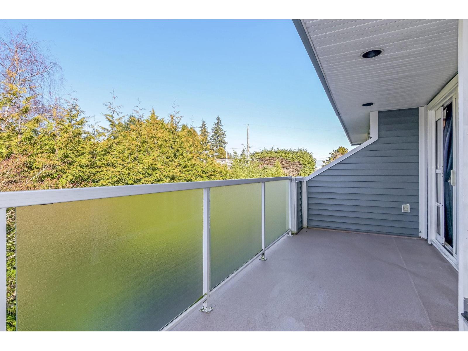 15587 Semiahmoo Avenue, White Rock, British Columbia  V4B 1V3 - Photo 38 - R3095985