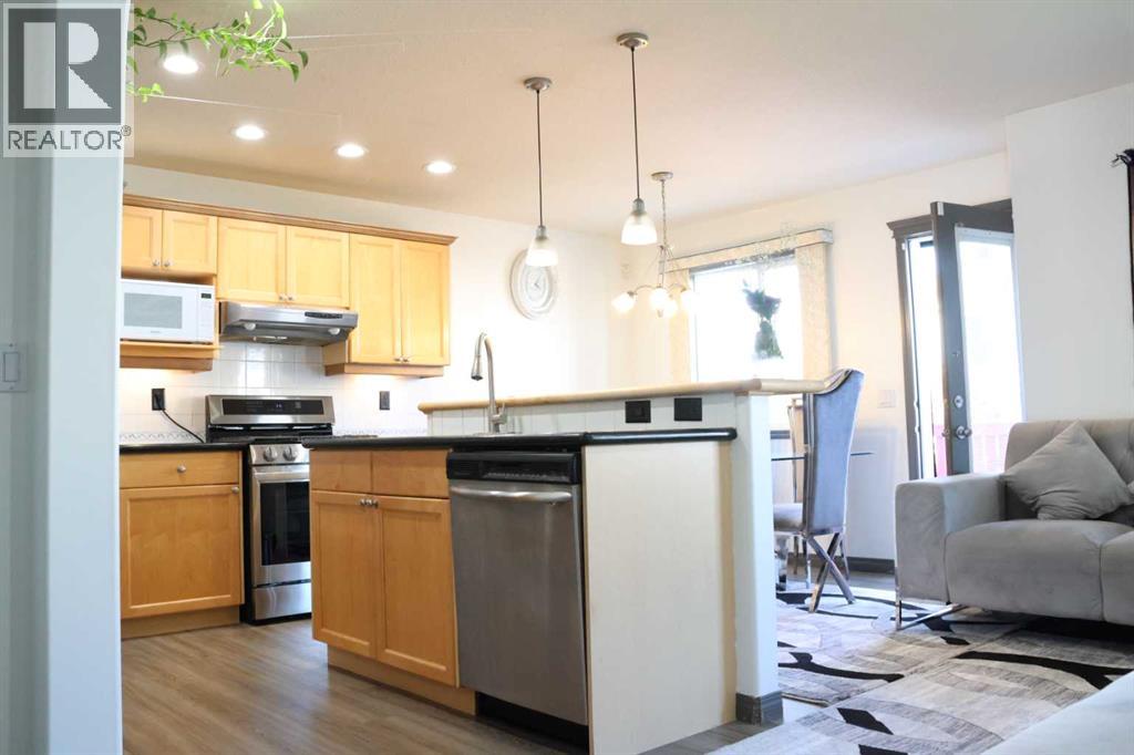 266 Martha's Manor Ne, Calgary, Alberta  T3J 4Y6 - Photo 5 - A2277132