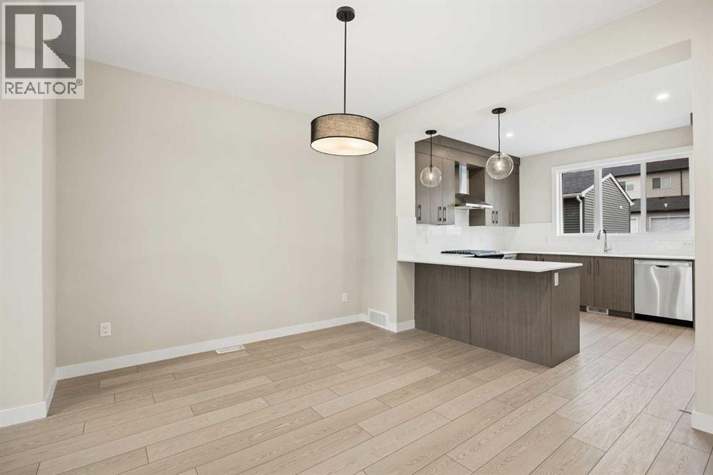 536 Chelsea Gardens, Chestermere, Alberta  T1X 2V5 - Photo 10 - A2285388