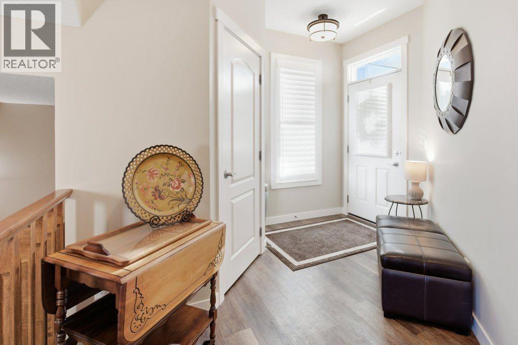 54 Crestbrook Drive Sw, Calgary, Alberta  T3B 5X7 - Photo 3 - A2289098