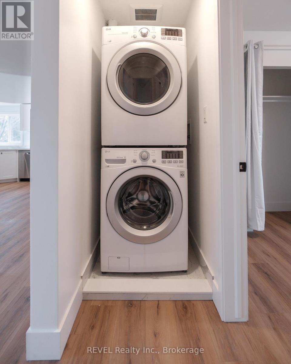 Upper - 2137 Mount Forest Drive, Burlington, Ontario  L7P 1H6 - Photo 18 - W12855254