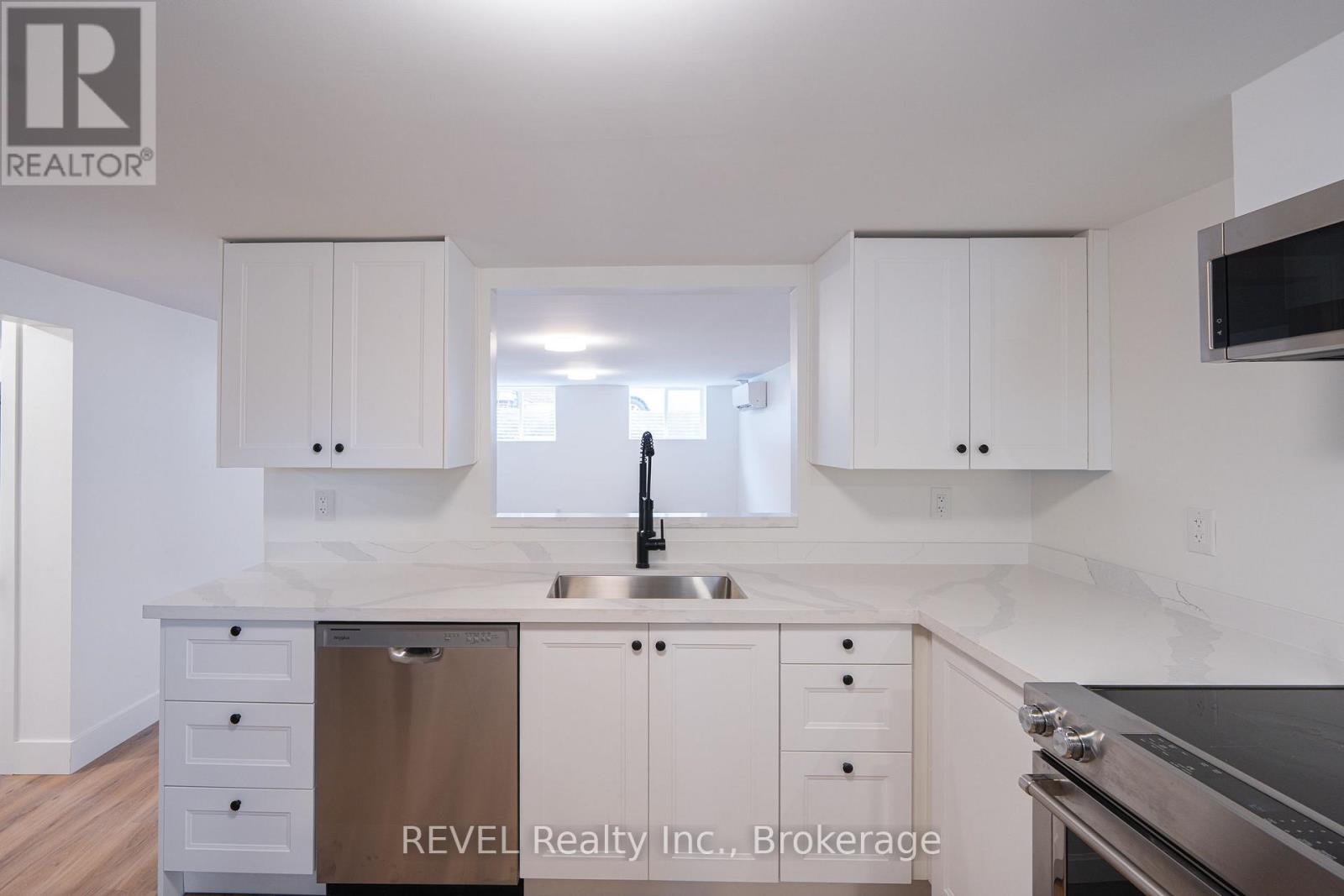 Lower - 2137 Mount Forest Drive, Burlington, Ontario  L7P 1H6 - Photo 11 - W12855266