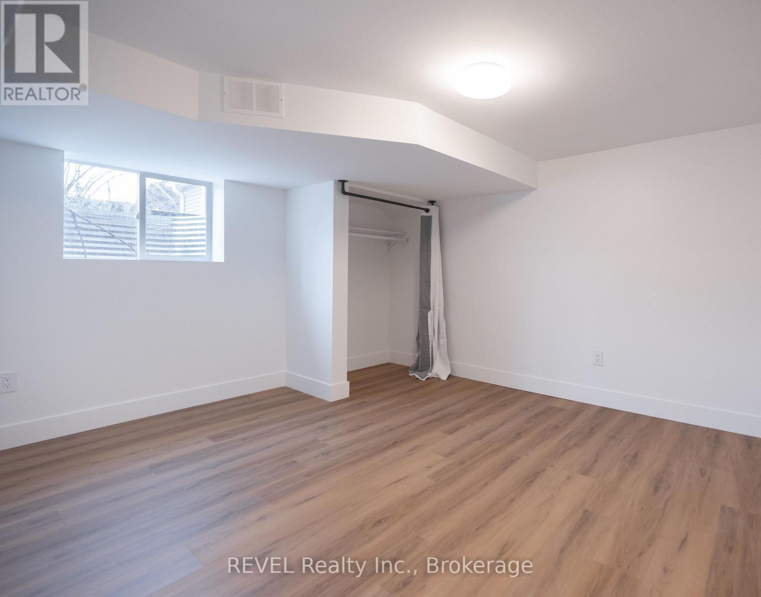 Lower - 2137 Mount Forest Drive, Burlington, Ontario  L7P 1H6 - Photo 15 - W12855266