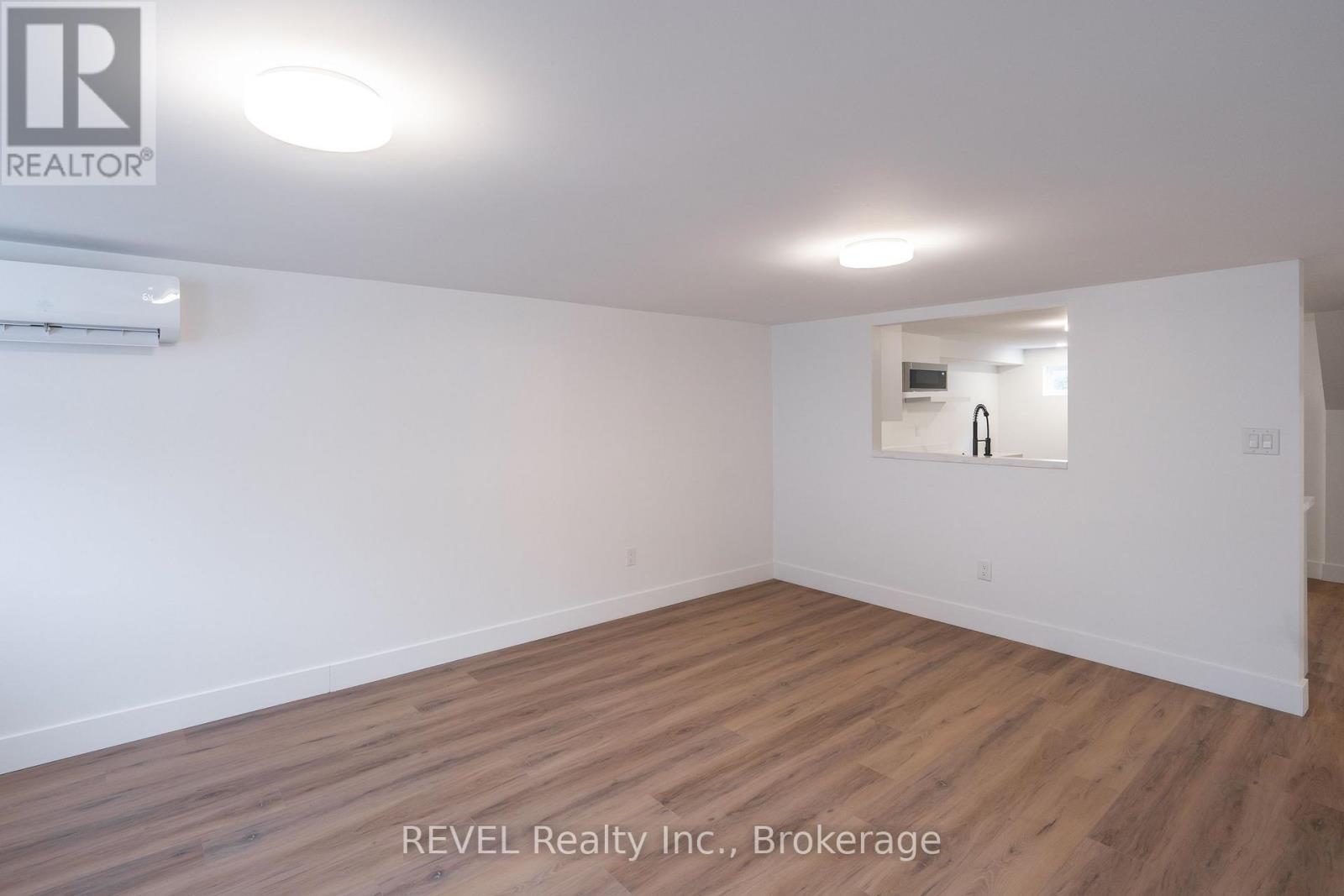 Lower - 2137 Mount Forest Drive, Burlington, Ontario  L7P 1H6 - Photo 9 - W12855266