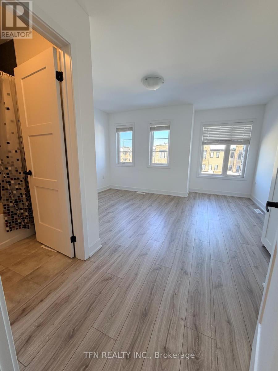 25 Pumpkin Corner Crescent, Barrie, Ontario  L9J 0C2 - Photo 22 - S12814036