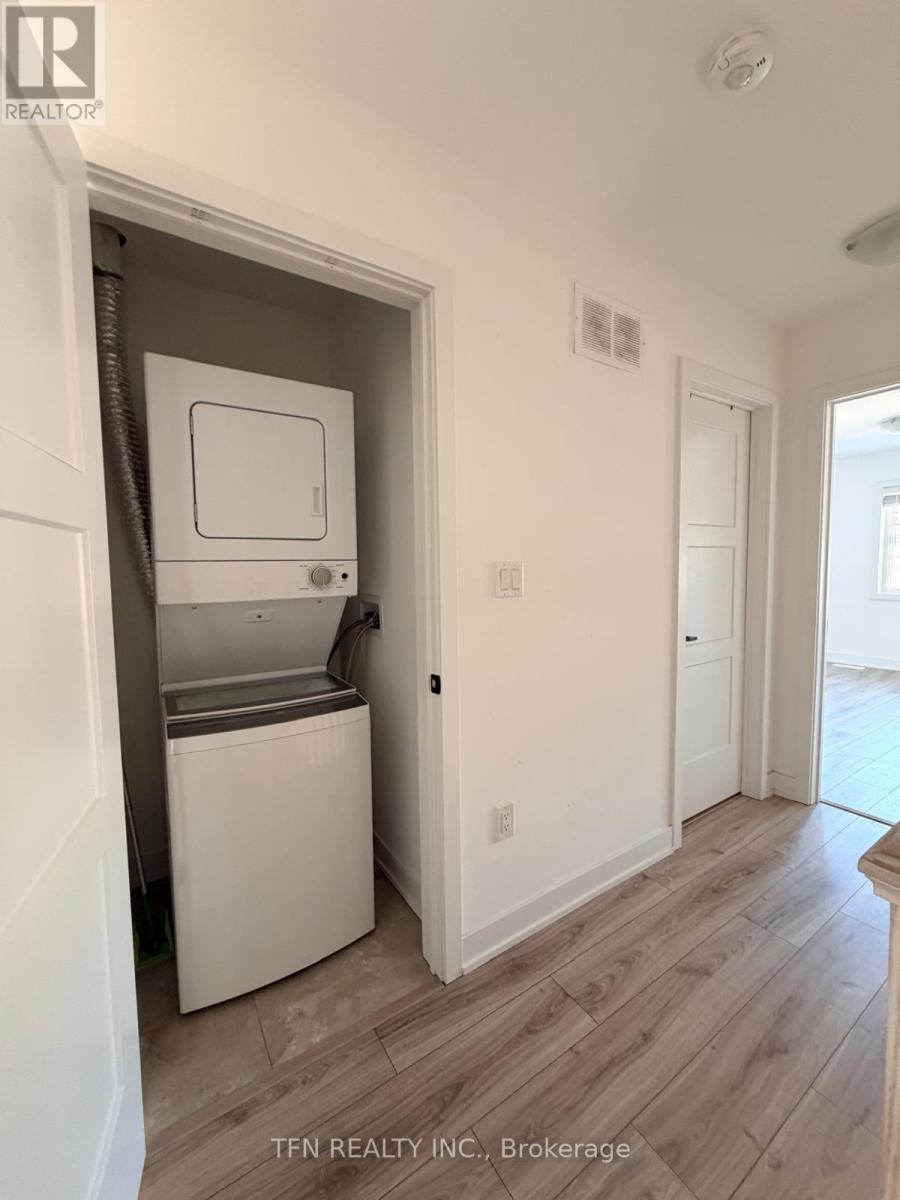 25 Pumpkin Corner Crescent, Barrie, Ontario  L9J 0C2 - Photo 19 - S12814036