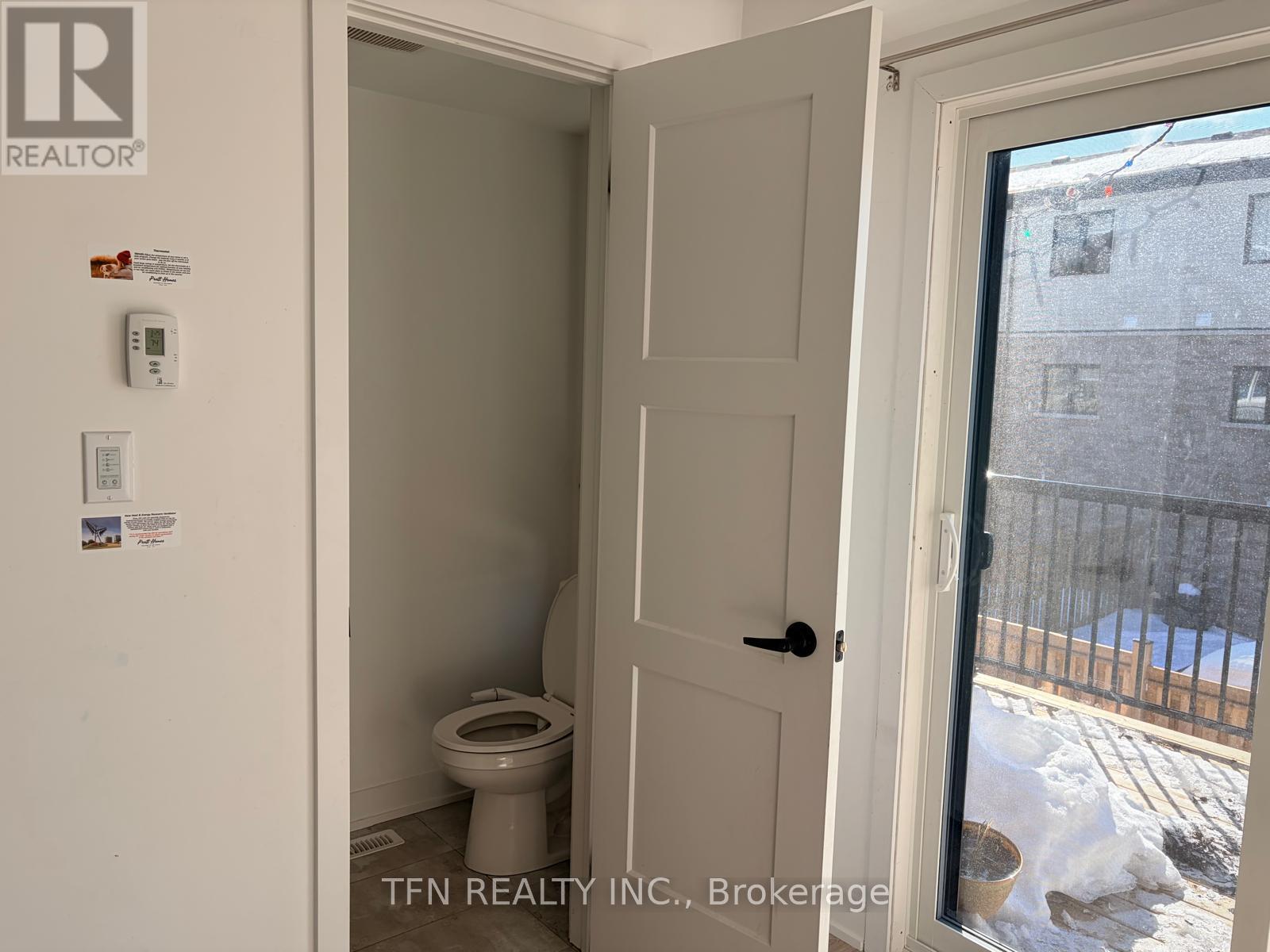 25 Pumpkin Corner Crescent, Barrie, Ontario  L9J 0C2 - Photo 13 - S12814036