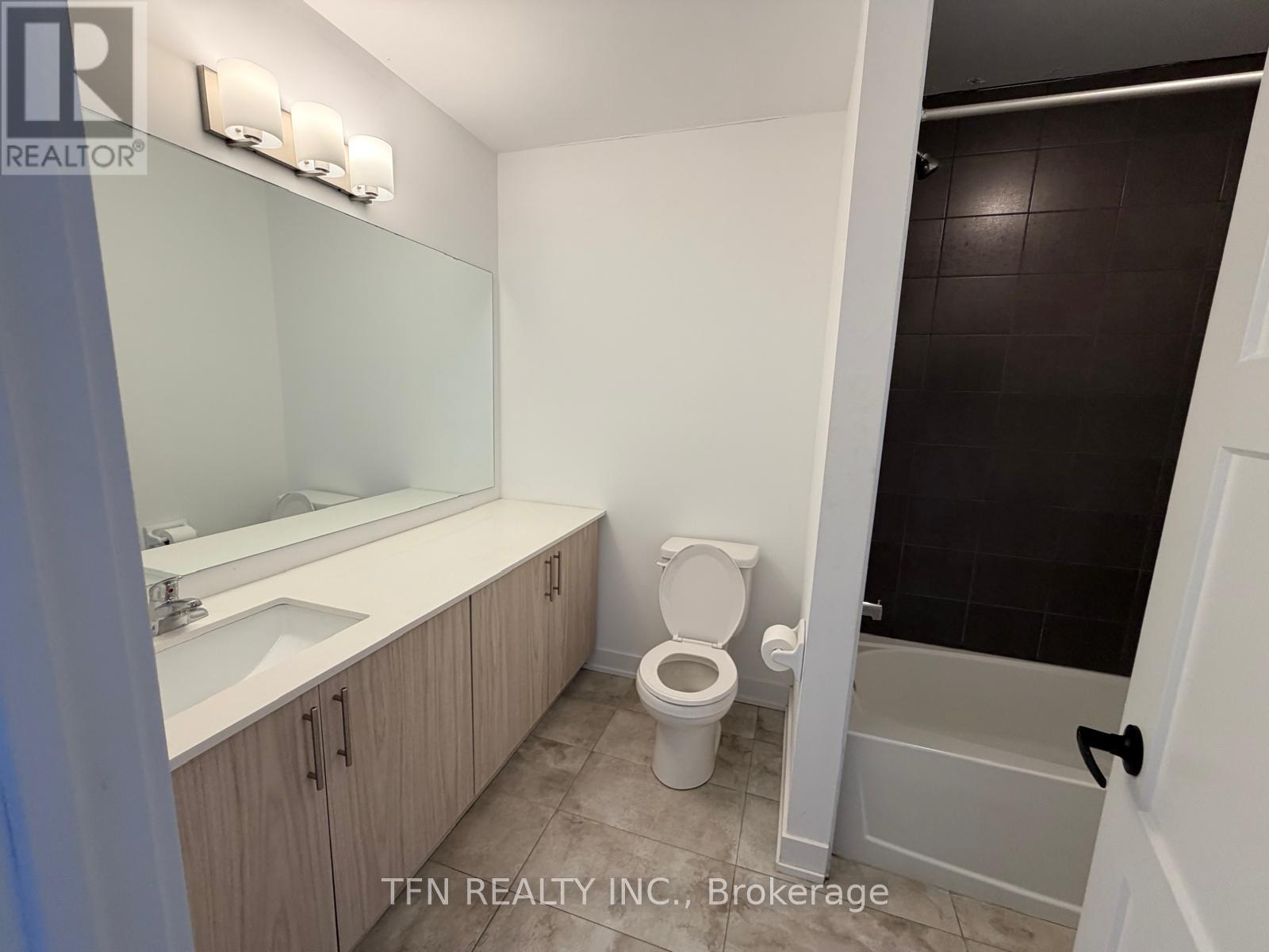 25 Pumpkin Corner Crescent, Barrie, Ontario  L9J 0C2 - Photo 20 - S12814036