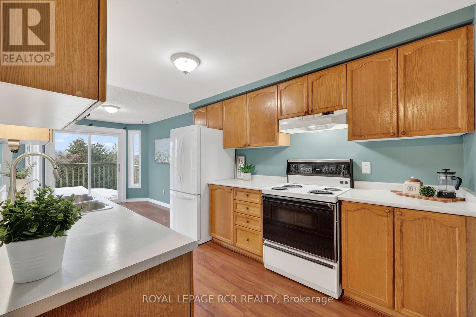 120 Lakeview Court, Orangeville, Ontario  L9W 4P3 - Photo 6 - W12854682