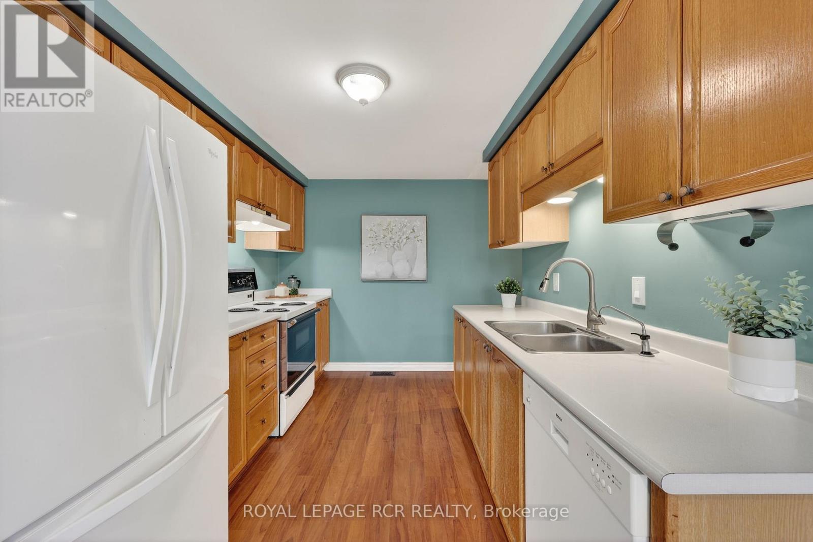 120 Lakeview Court, Orangeville, Ontario  L9W 4P3 - Photo 8 - W12854682