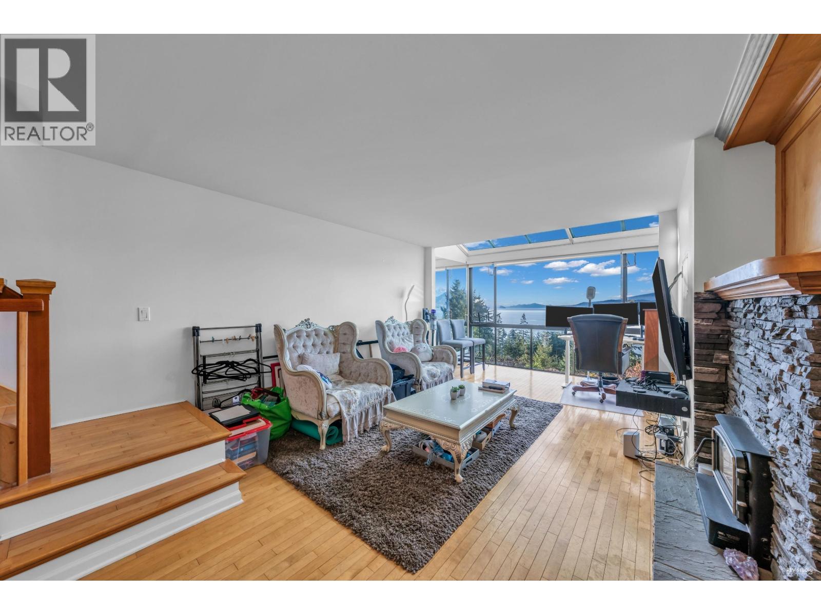 432 Crosscreek Road, Lions Bay, British Columbia  V0V 0V0 - Photo 12 - R3096936