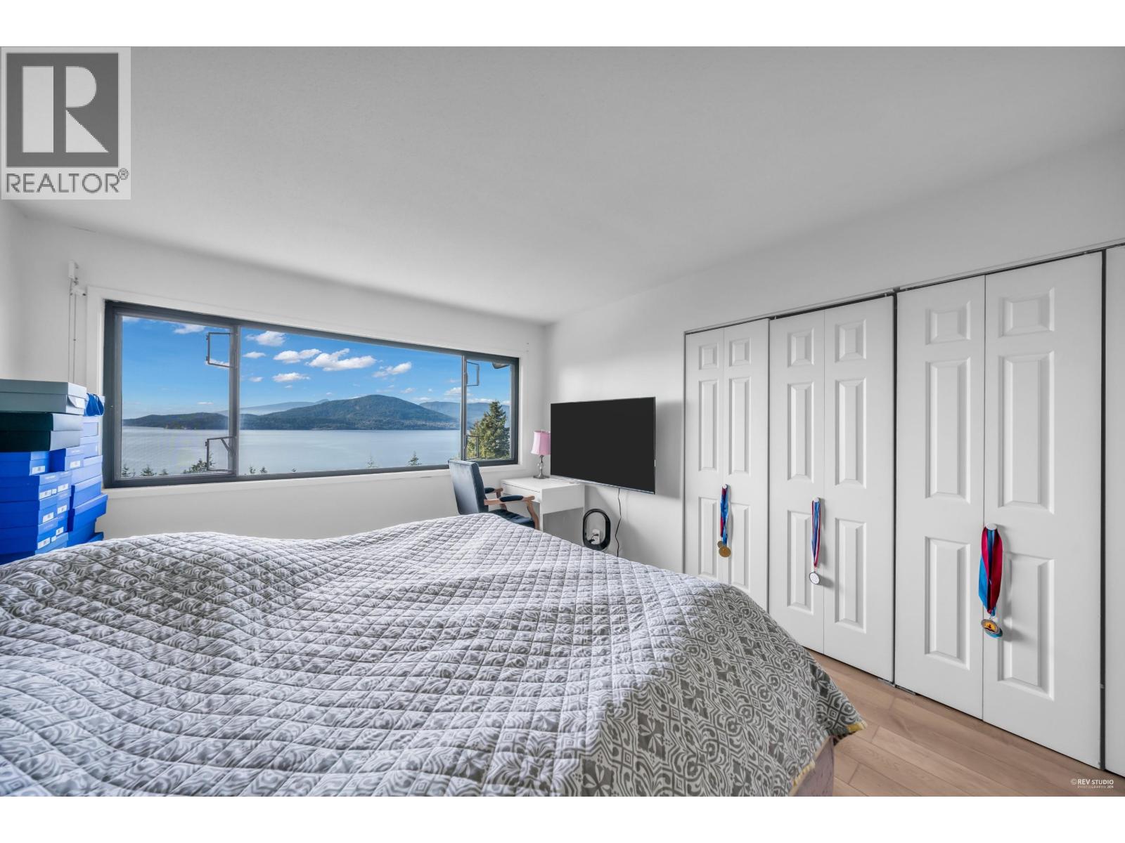 432 Crosscreek Road, Lions Bay, British Columbia  V0V 0V0 - Photo 23 - R3096936