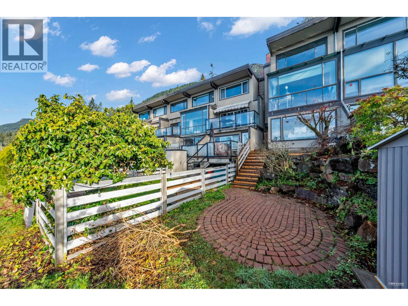 432 Crosscreek Road, Lions Bay, British Columbia  V0V 0V0 - Photo 38 - R3096936