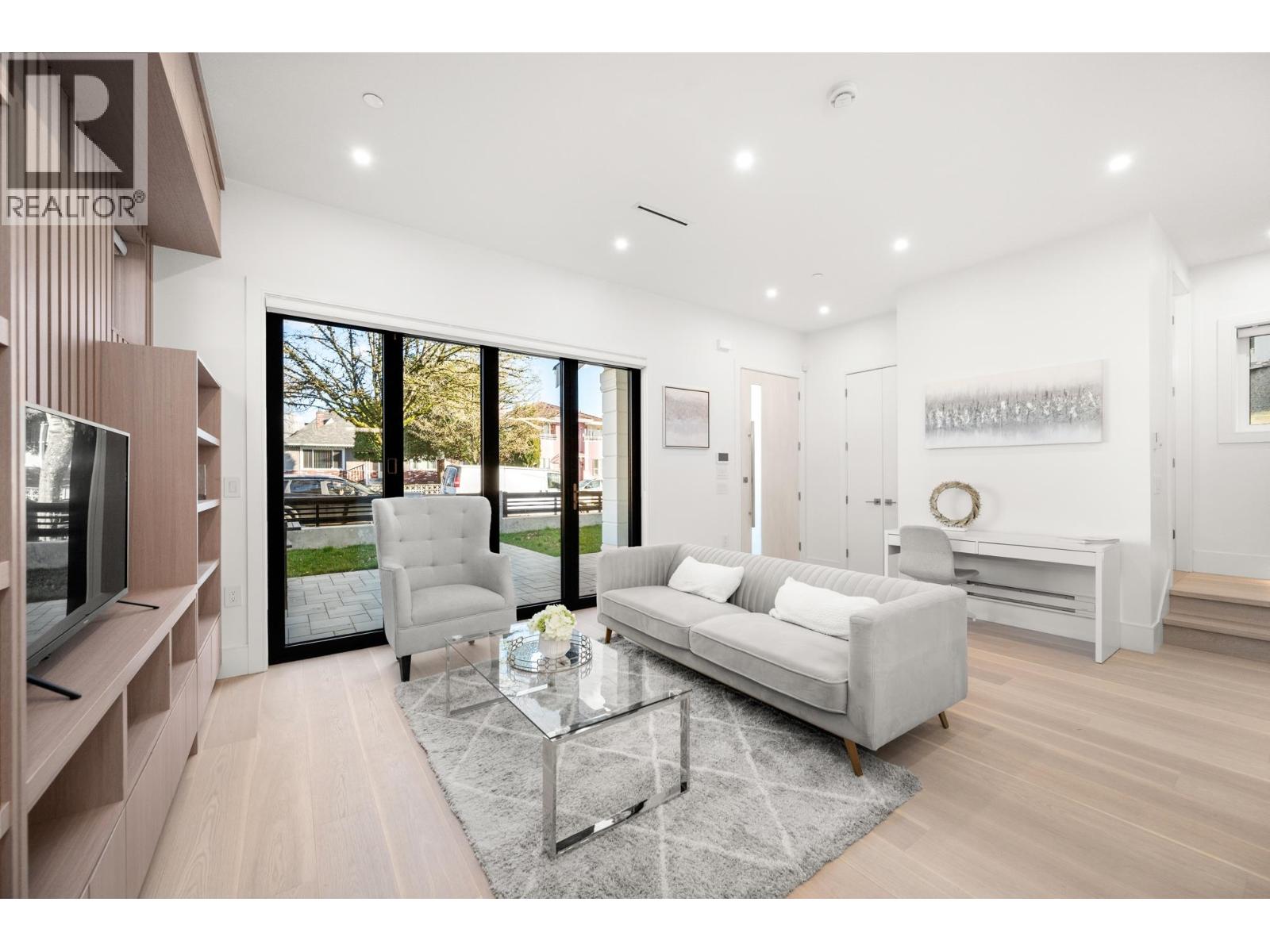 6307 Chester Street, Vancouver, British Columbia  V5W 3C4 - Photo 4 - R3096938