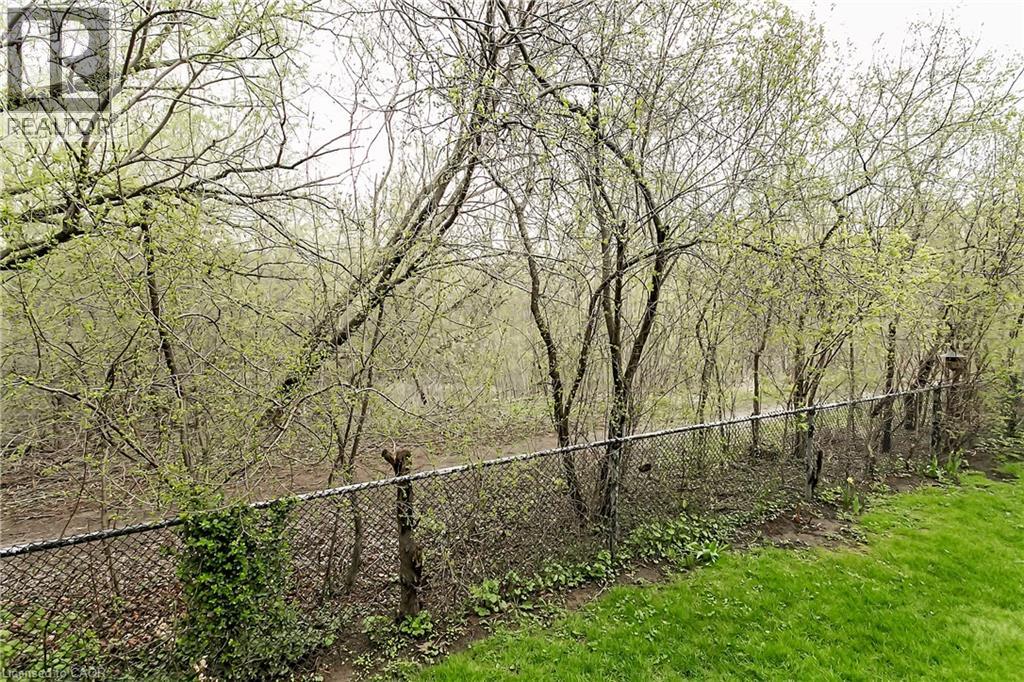 2065 Sixth Line Unit# 11, Oakville, Ontario  L6H 5R8 - Photo 45 - 40810110