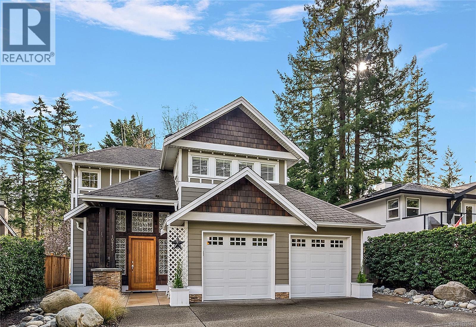 10953 Madrona Dr, North Saanich, British Columbia