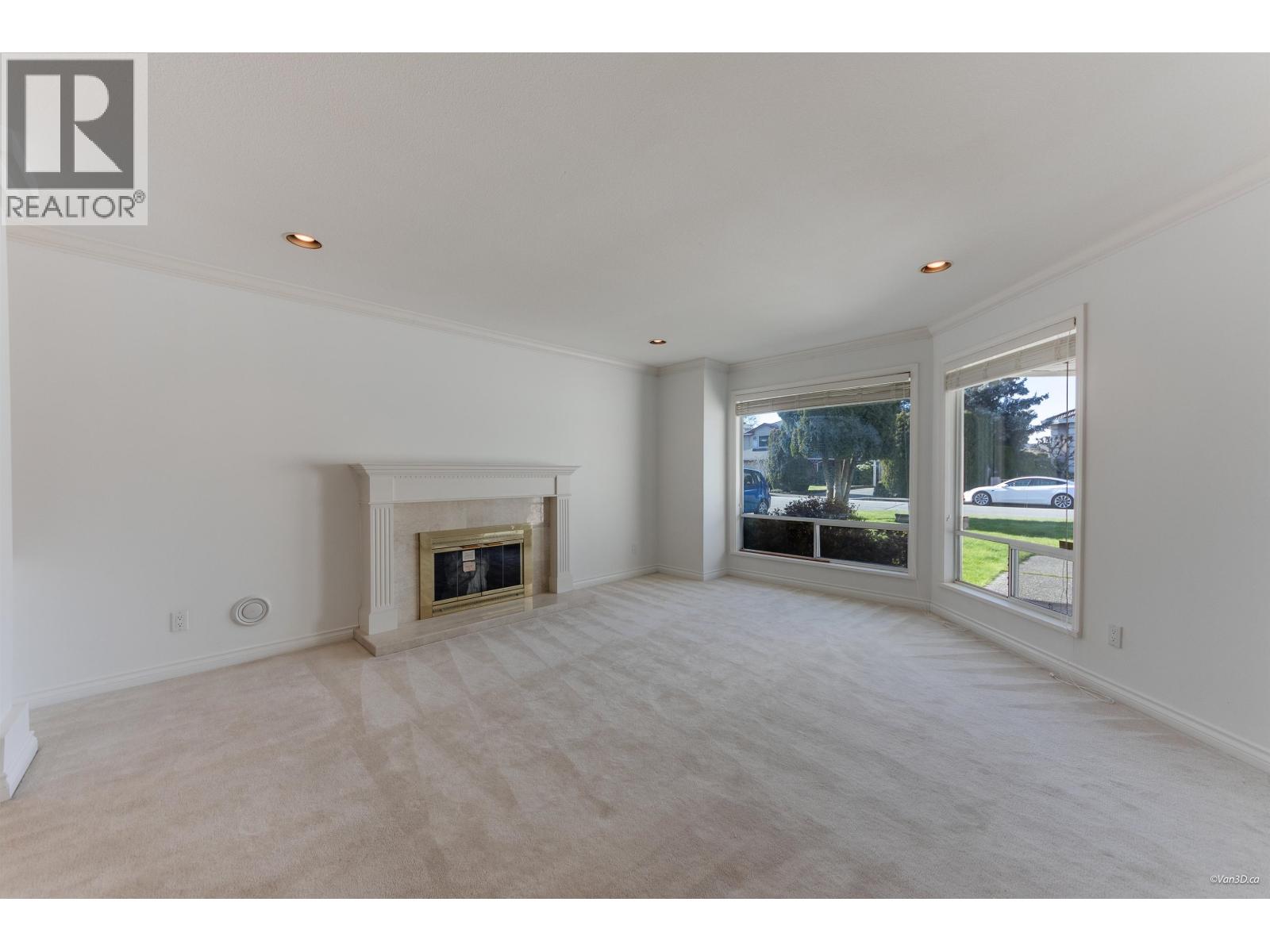 6300 Bouchard Court, Richmond, British Columbia  V7C 5H4 - Photo 2 - R3096869