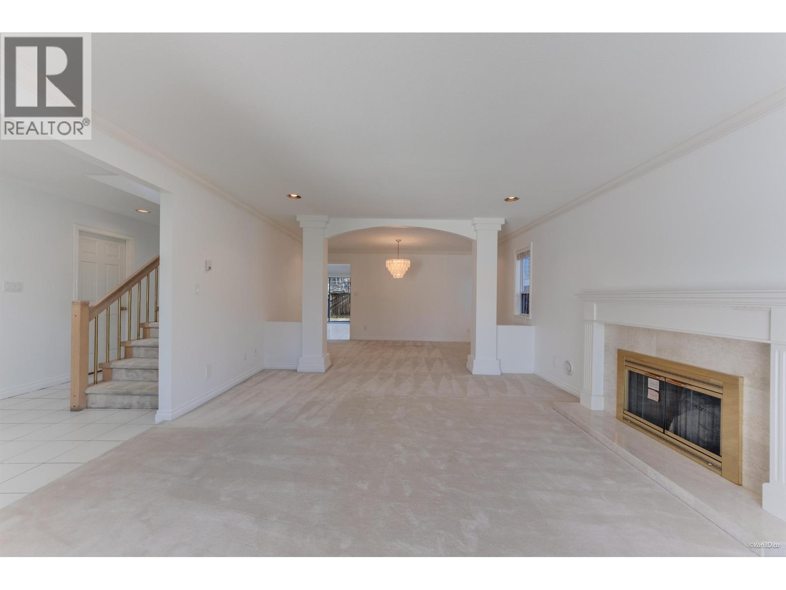 6300 Bouchard Court, Richmond, British Columbia  V7C 5H4 - Photo 4 - R3096869