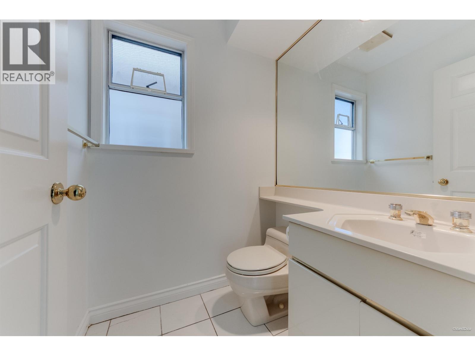 6300 Bouchard Court, Richmond, British Columbia  V7C 5H4 - Photo 18 - R3096869