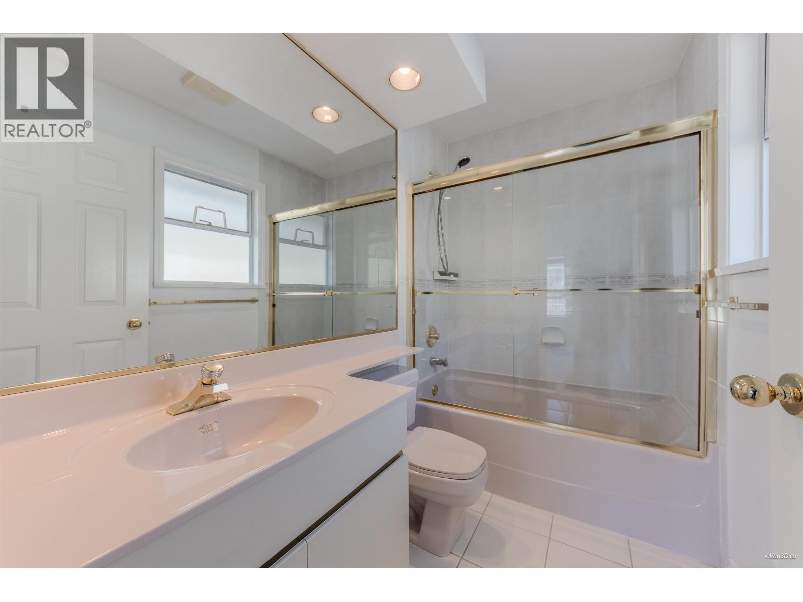 6300 Bouchard Court, Richmond, British Columbia  V7C 5H4 - Photo 28 - R3096869