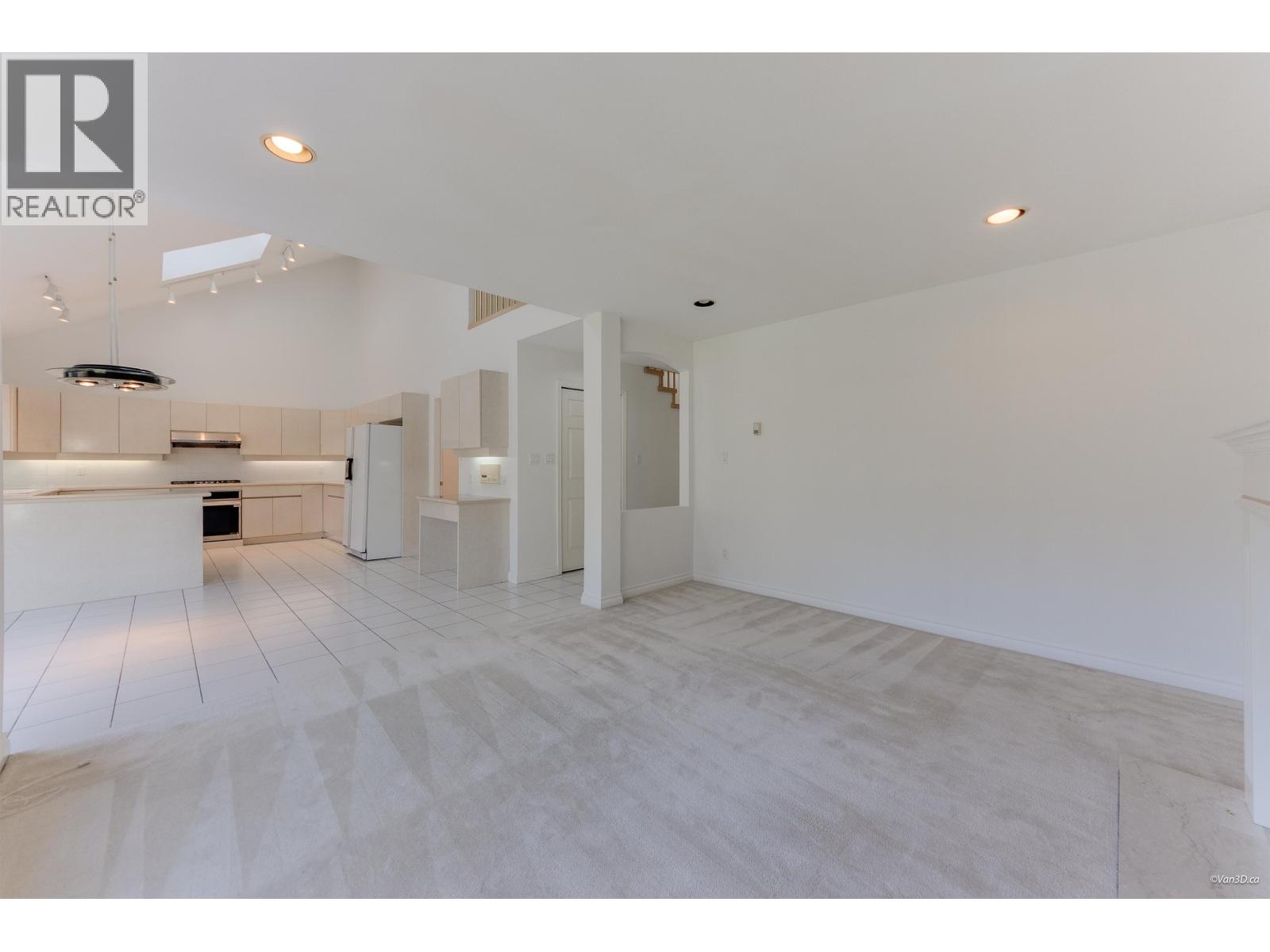 6300 Bouchard Court, Richmond, British Columbia  V7C 5H4 - Photo 14 - R3096869