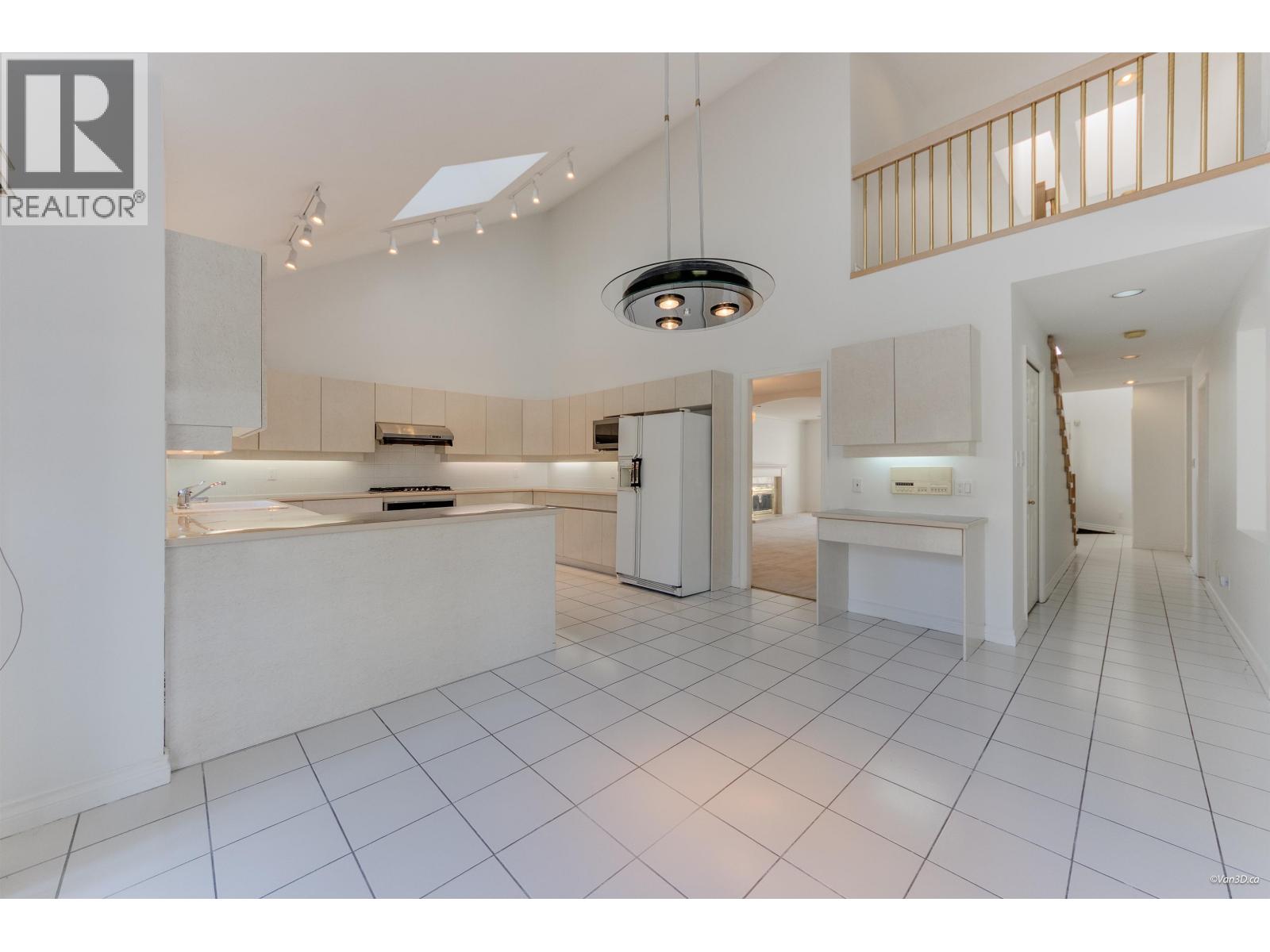 6300 Bouchard Court, Richmond, British Columbia  V7C 5H4 - Photo 12 - R3096869