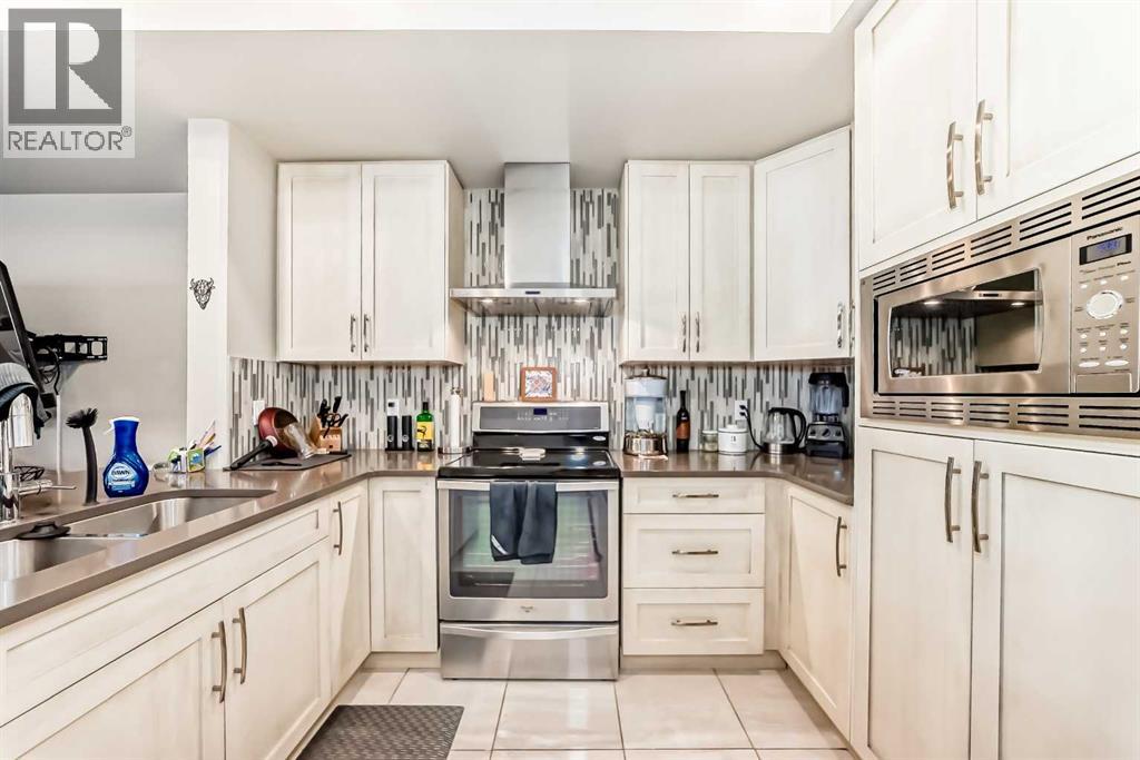 106 Cougar Ridge Landing Sw, Calgary, Alberta  T3H 0X8 - Photo 10 - A2288061