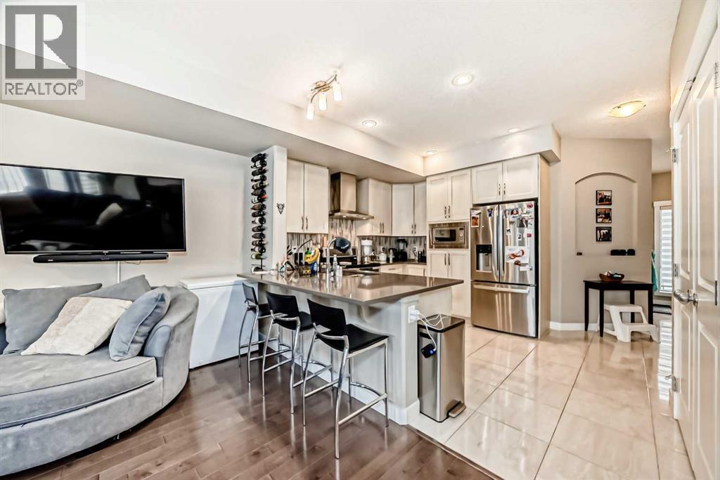 106 Cougar Ridge Landing Sw, Calgary, Alberta  T3H 0X8 - Photo 7 - A2288061