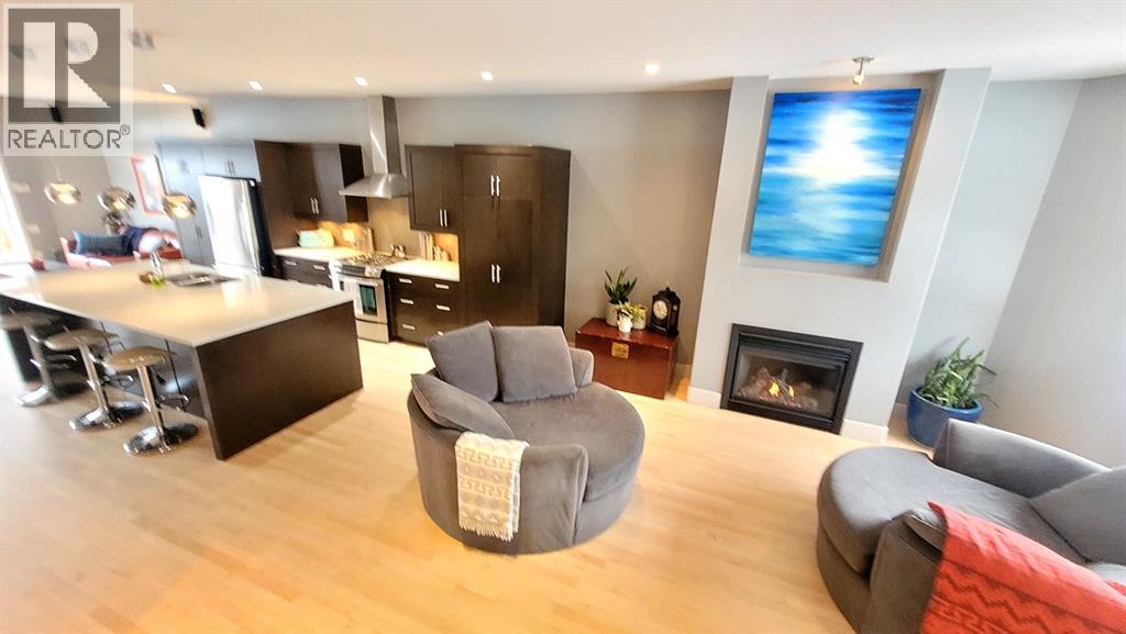 3043 28 Street Sw, Calgary, Alberta  T3E 2J4 - Photo 4 - A2289373