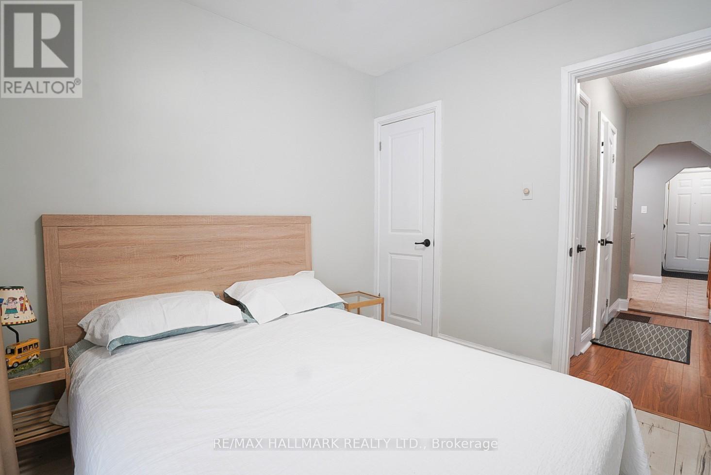 106 Phillip Avenue, Toronto (Birchcliffe-Cliffside), Ontario  M1N 3R4 - Photo 10 - E12855260