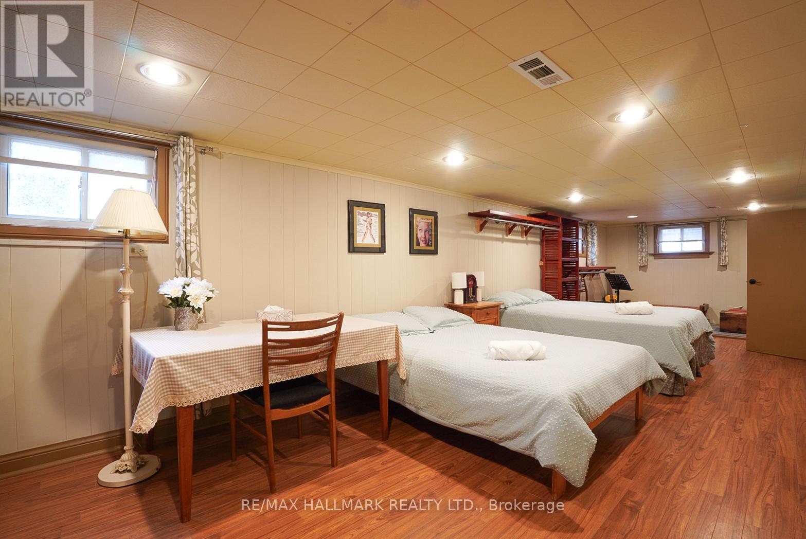 106 Phillip Avenue, Toronto (Birchcliffe-Cliffside), Ontario  M1N 3R4 - Photo 12 - E12855260