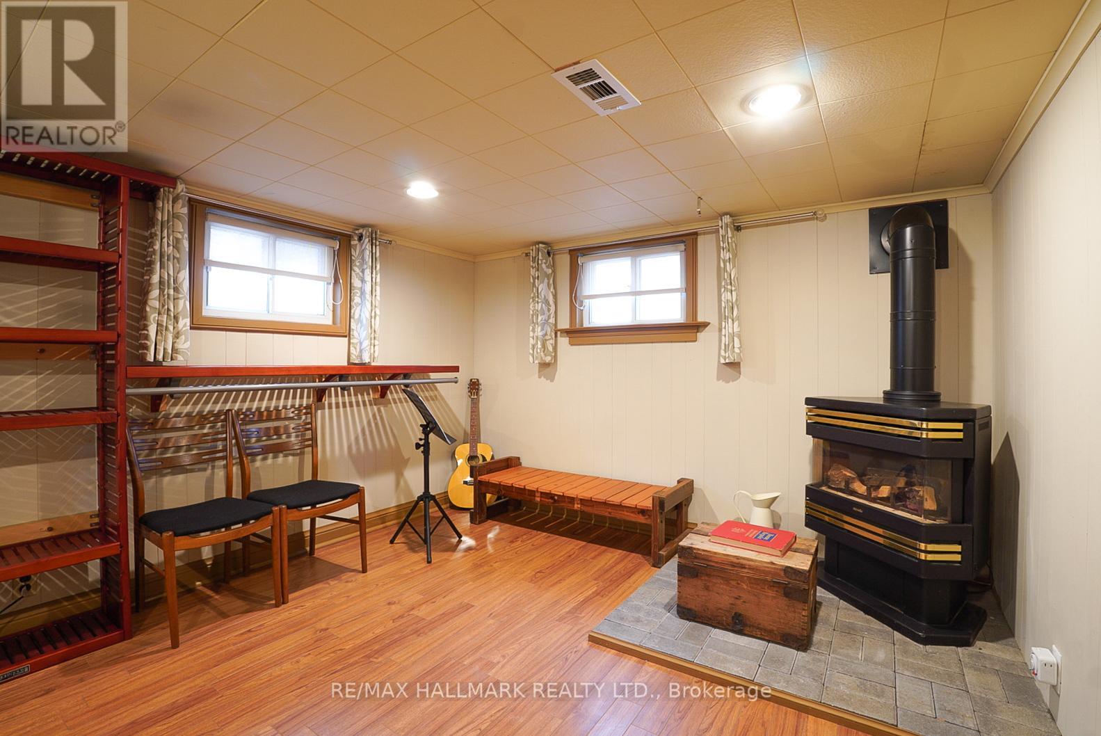 106 Phillip Avenue, Toronto (Birchcliffe-Cliffside), Ontario  M1N 3R4 - Photo 15 - E12855260