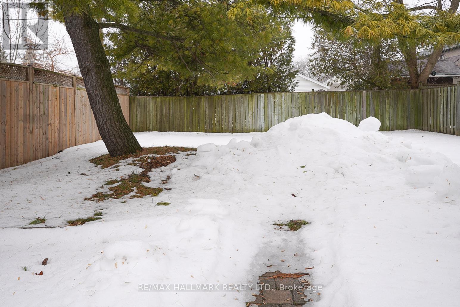 106 Phillip Avenue, Toronto (Birchcliffe-Cliffside), Ontario  M1N 3R4 - Photo 22 - E12855260