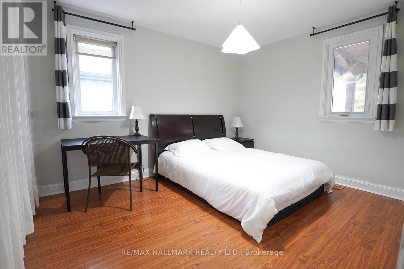 106 Phillip Avenue, Toronto (Birchcliffe-Cliffside), Ontario  M1N 3R4 - Photo 7 - E12855260