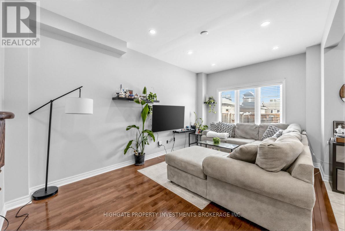 2571 Canadian Street, Pickering (Duffin Heights), Ontario  L1X 0C7 - Photo 11 - E12855302