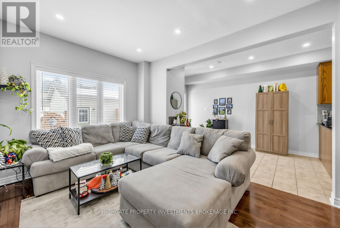 2571 Canadian Street, Pickering (Duffin Heights), Ontario  L1X 0C7 - Photo 12 - E12855302