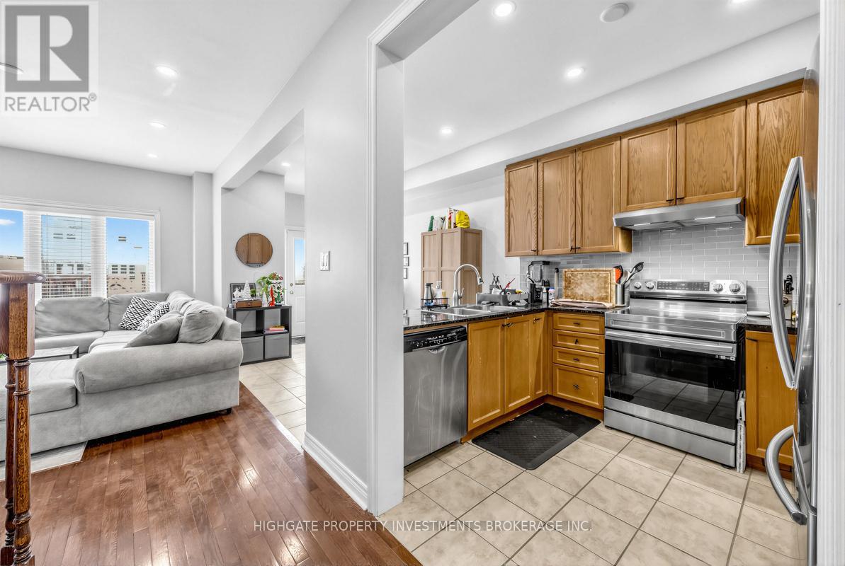 2571 Canadian Street, Pickering (Duffin Heights), Ontario  L1X 0C7 - Photo 16 - E12855302