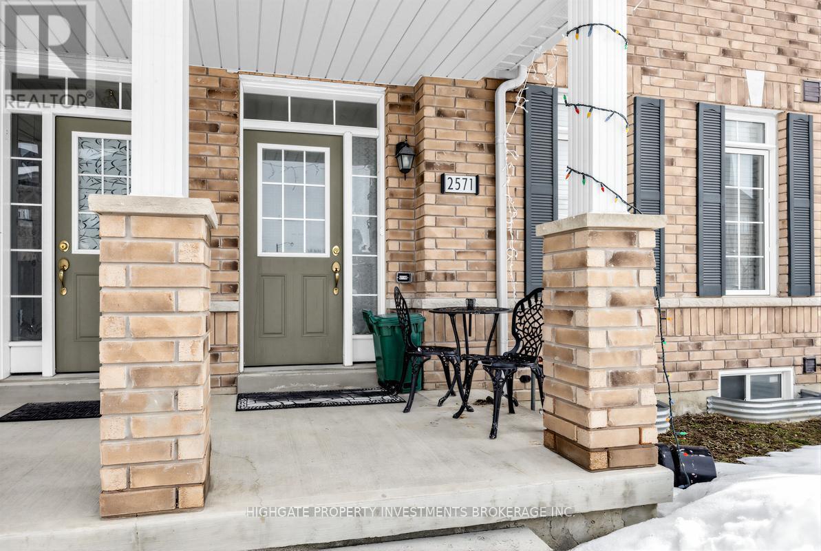 2571 Canadian Street, Pickering (Duffin Heights), Ontario  L1X 0C7 - Photo 2 - E12855302