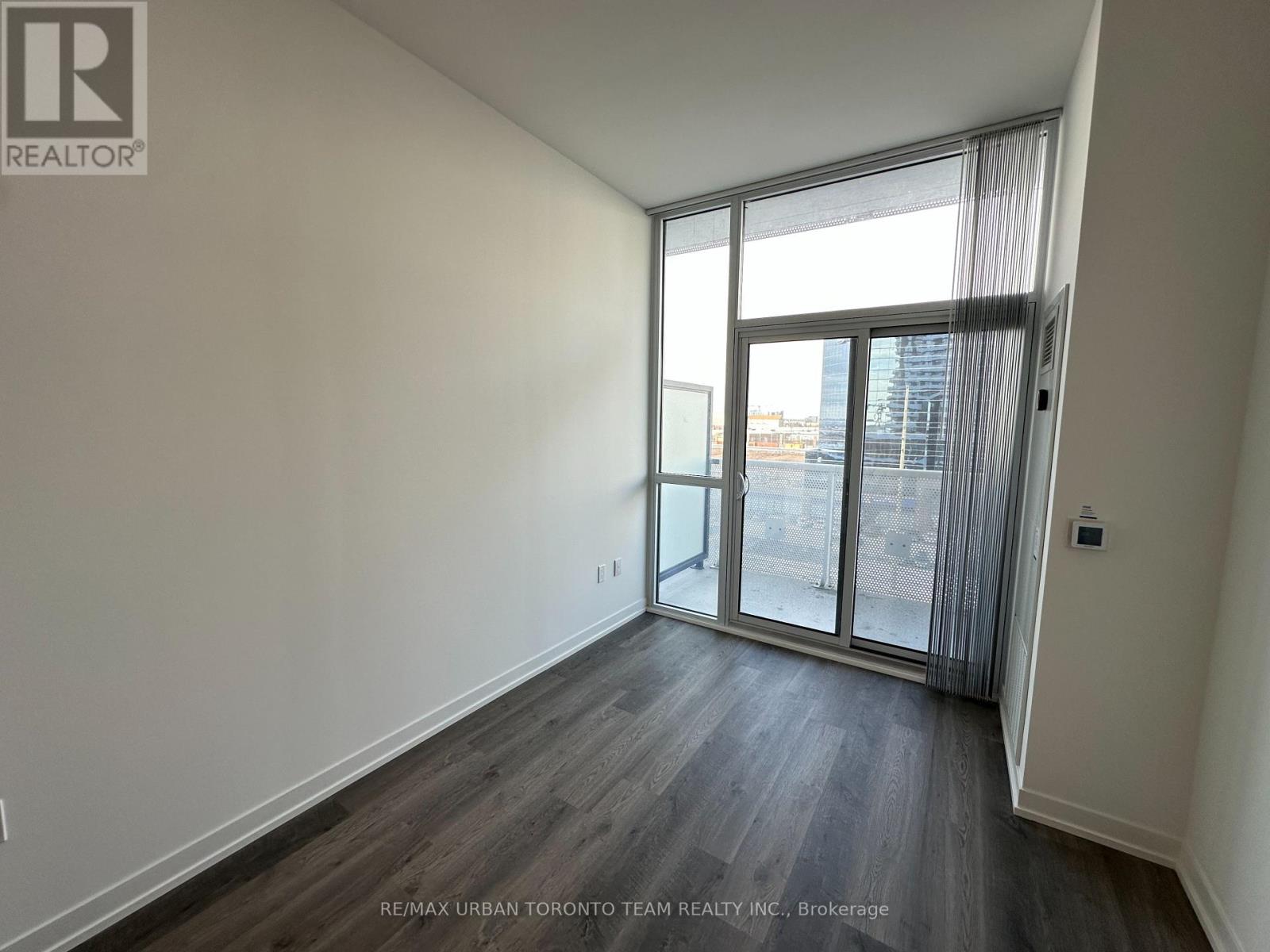 606 - 8 Interchange Way, Vaughan, Ontario  L4K 5Z7 - Photo 8 - N12855234