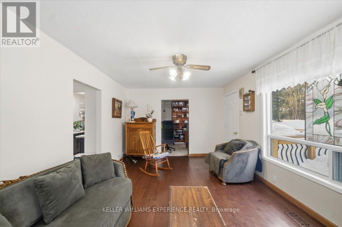 755 Happy Vale Drive, Innisfil (Alcona), Ontario  L9S 2E5 - Photo 10 - N12855294