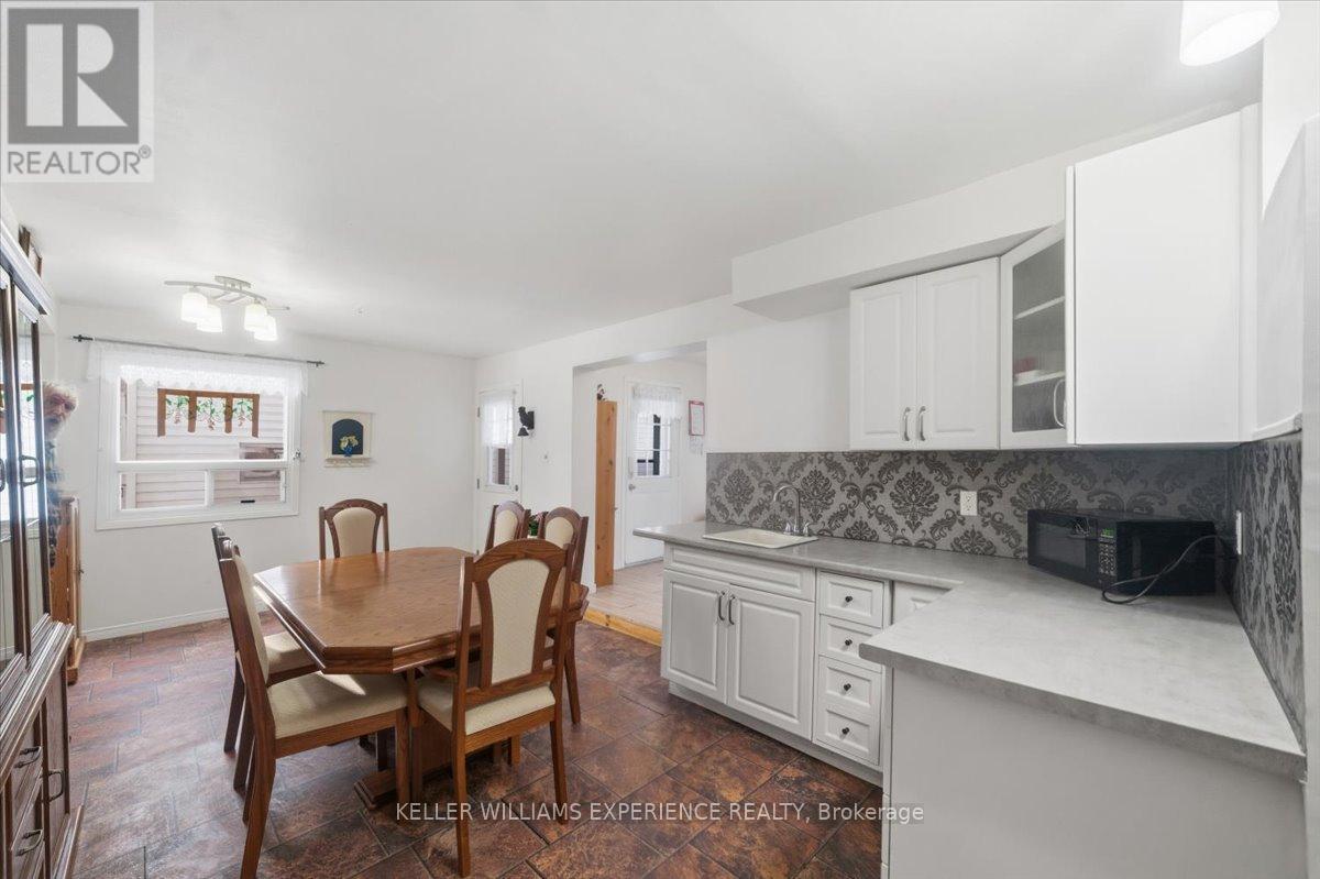 755 Happy Vale Drive, Innisfil (Alcona), Ontario  L9S 2E5 - Photo 3 - N12855294