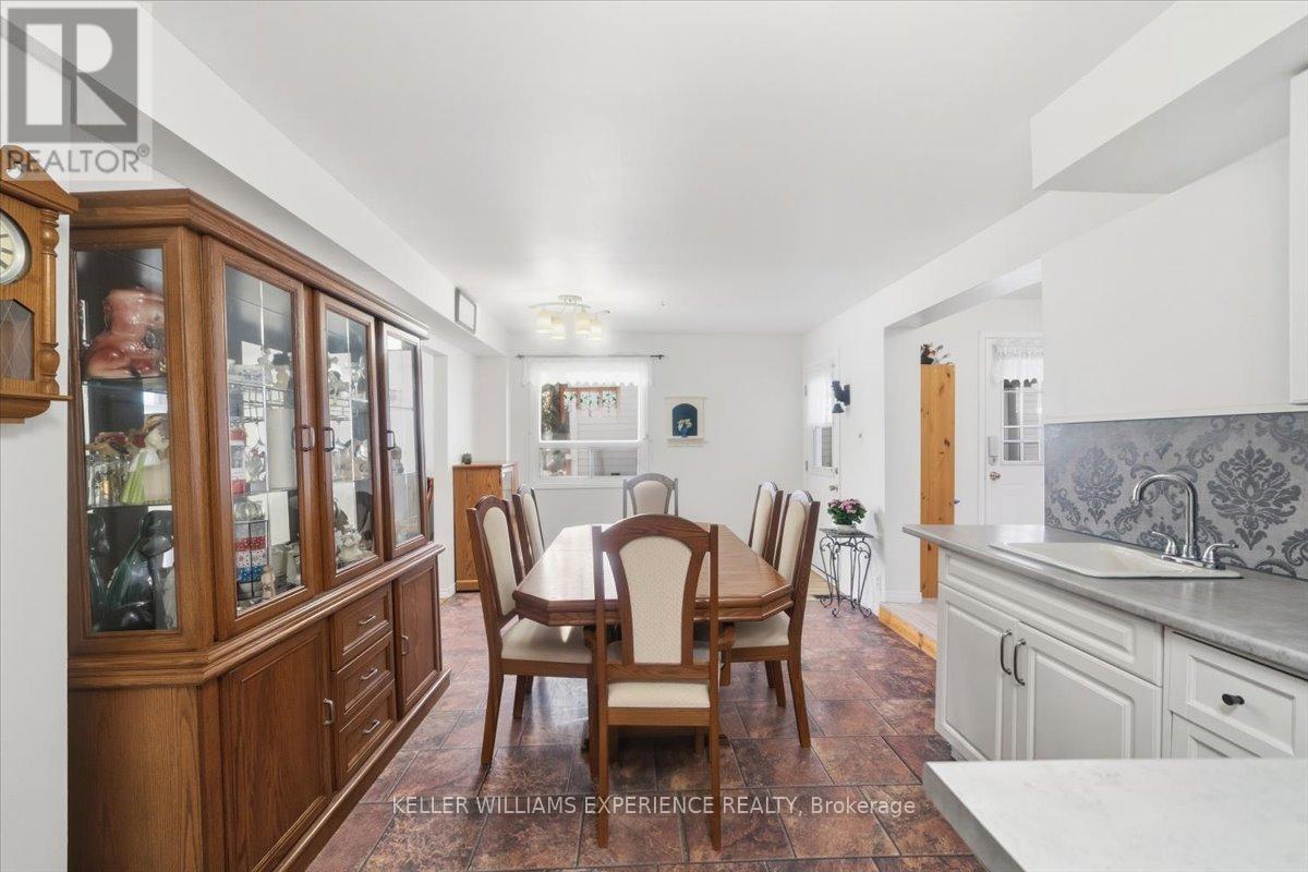 755 Happy Vale Drive, Innisfil (Alcona), Ontario  L9S 2E5 - Photo 8 - N12855294