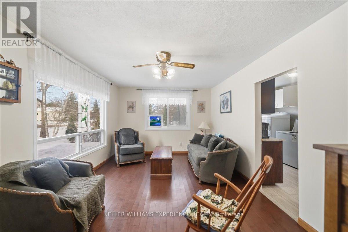 755 Happy Vale Drive, Innisfil (Alcona), Ontario  L9S 2E5 - Photo 9 - N12855294