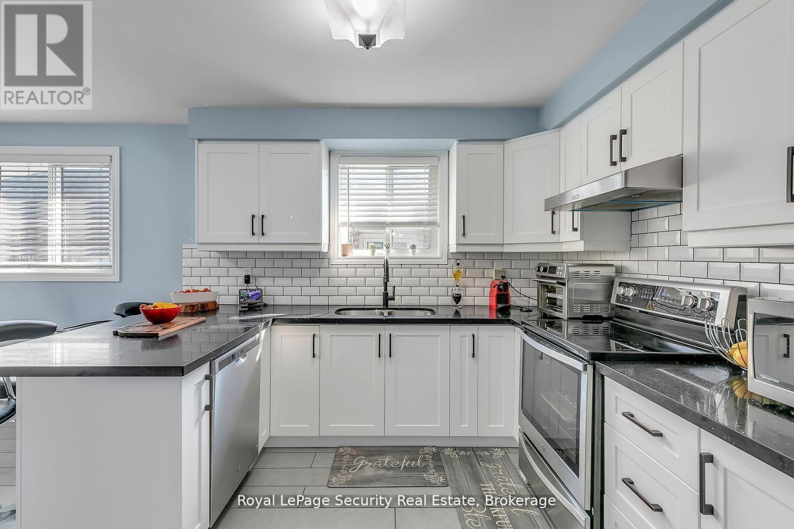 479 Britannia Avenue, Bradford West Gwillimbury (Bradford), Ontario  L3Z 2C9 - Photo 15 - N12855332