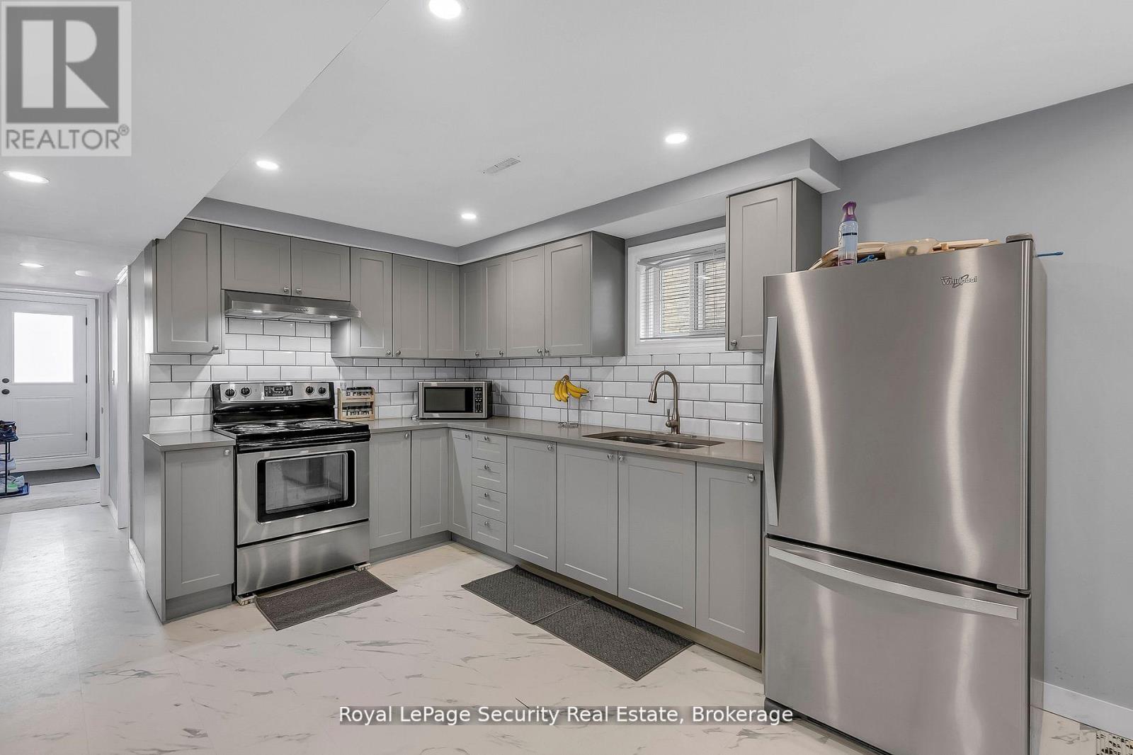 479 Britannia Avenue, Bradford West Gwillimbury (Bradford), Ontario  L3Z 2C9 - Photo 30 - N12855332