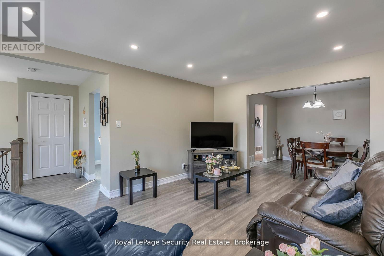 479 Britannia Avenue, Bradford West Gwillimbury (Bradford), Ontario  L3Z 2C9 - Photo 7 - N12855332