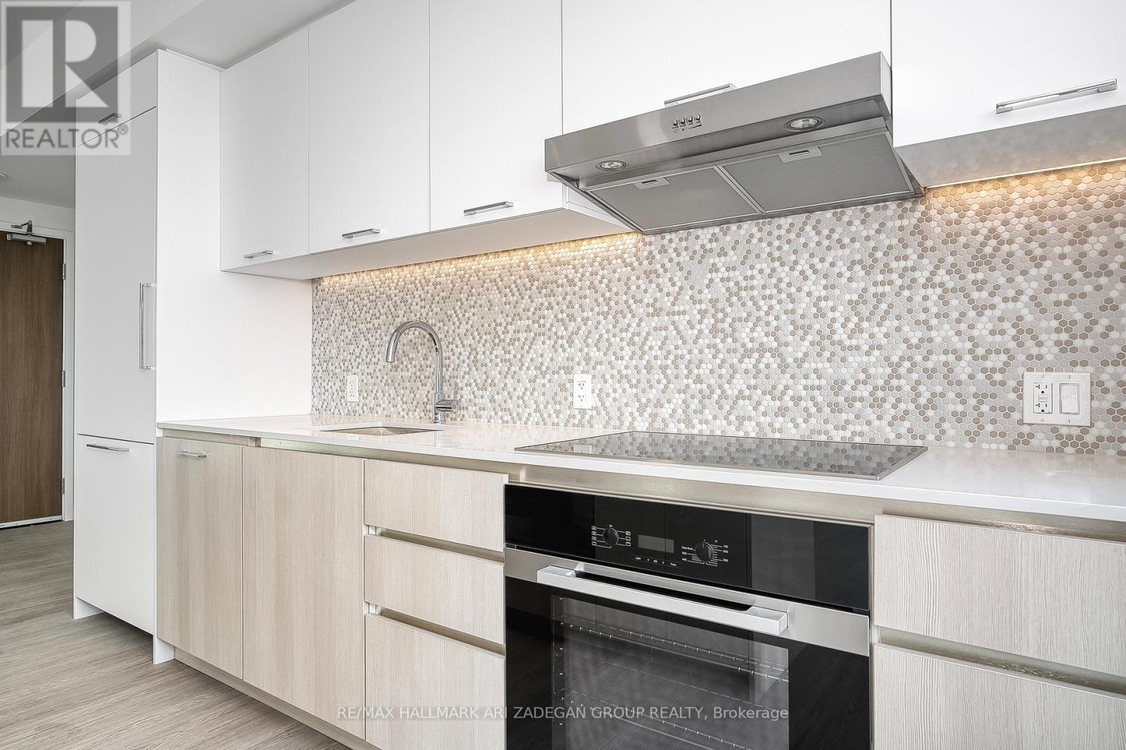 805 - 8188 Yonge Street, Vaughan (Uplands), Ontario  L4J 1W5 - Photo 10 - N12855338