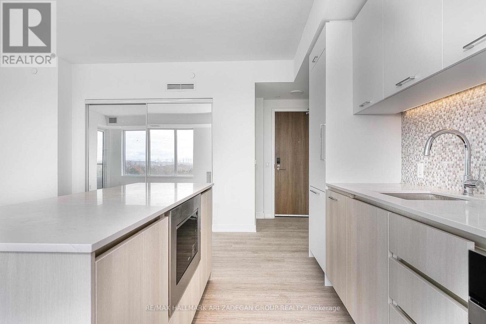 805 - 8188 Yonge Street, Vaughan (Uplands), Ontario  L4J 1W5 - Photo 11 - N12855338