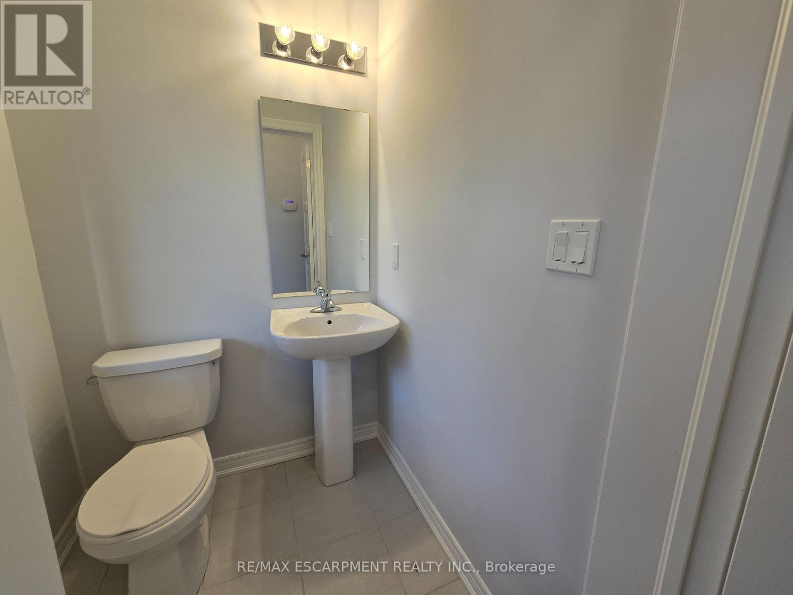 5 - 205 Thames Way, Hamilton, Ontario  L0R 1W0 - Photo 17 - X12852406